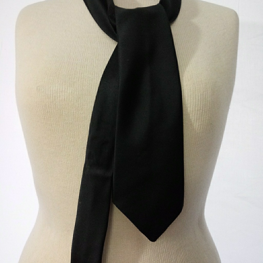 Tie boy